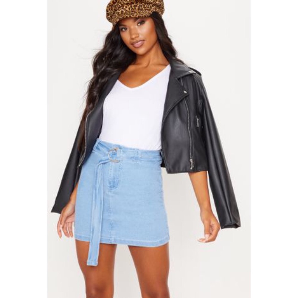 Light Wash O-Ring Detail Denim Mini Skirt